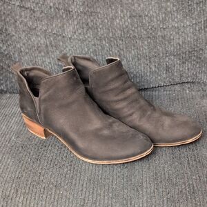 BP Black Leather Ankle Boot Size 13